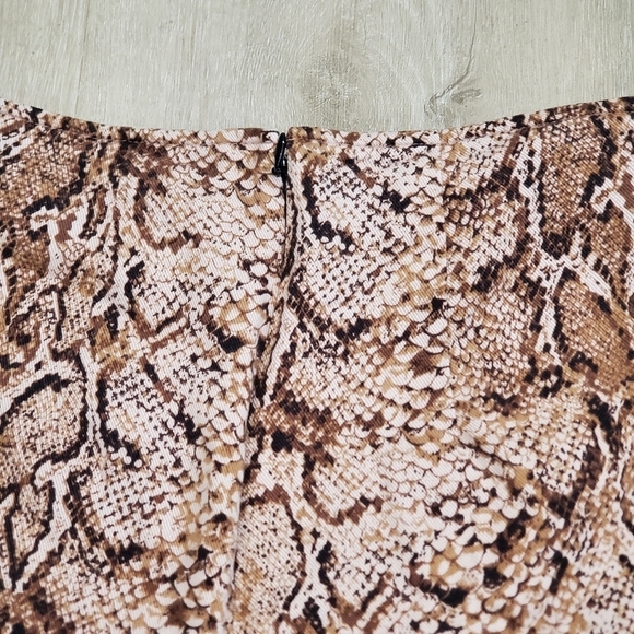Reformation Marlon Snake Print Cropped Pant - Picture 5 of 8